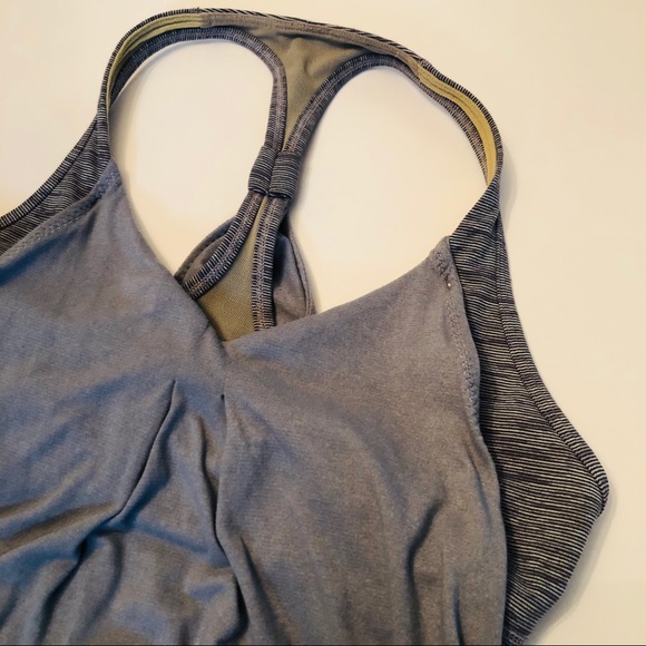 Women’s Lululemon size 8 tank top - Picture 3 of 7
